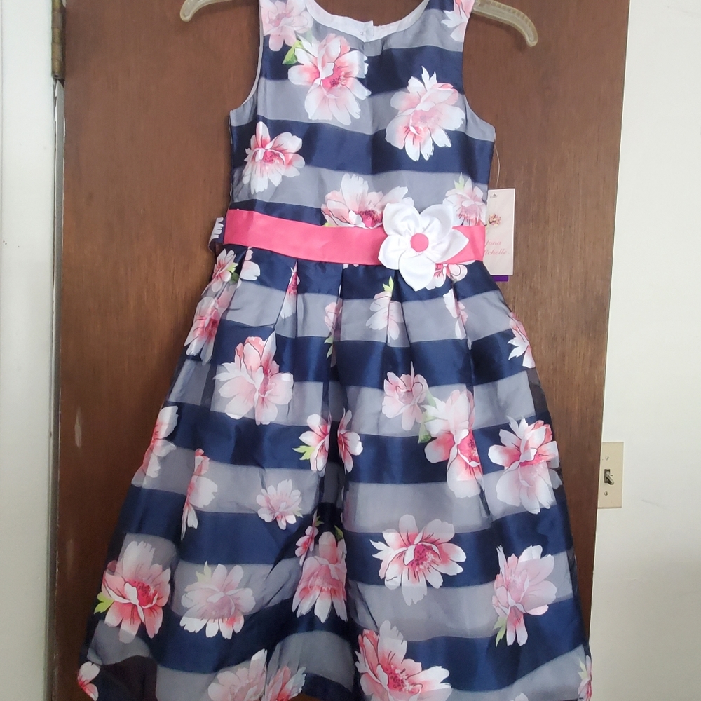 Girl's dress